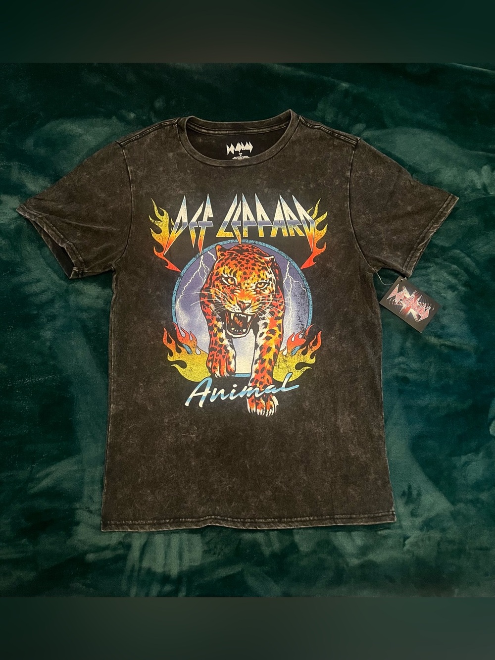 Def Leppard 'Animal' Leopard Graphic Tee - Black Wash Men Size Medium